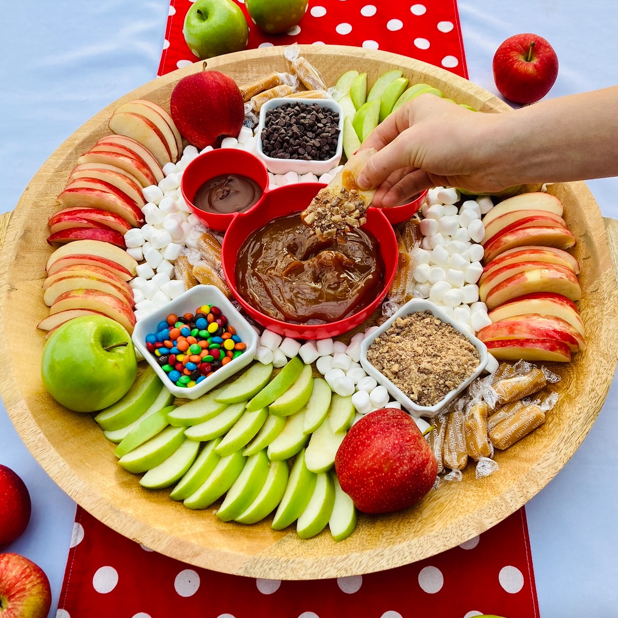 Caramel Apple Charcuterie Board Pixie Dust Posies caramel-apple-charcuterie-board-pixie-dust-posies